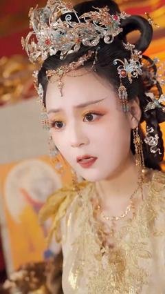《当我穿越成女儿国先知》