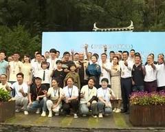 《开货车的小镇青年》